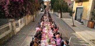 Acciaroli, torna la Tavolata del Cilento: mille persone insieme nel segno della Dieta Mediterranea